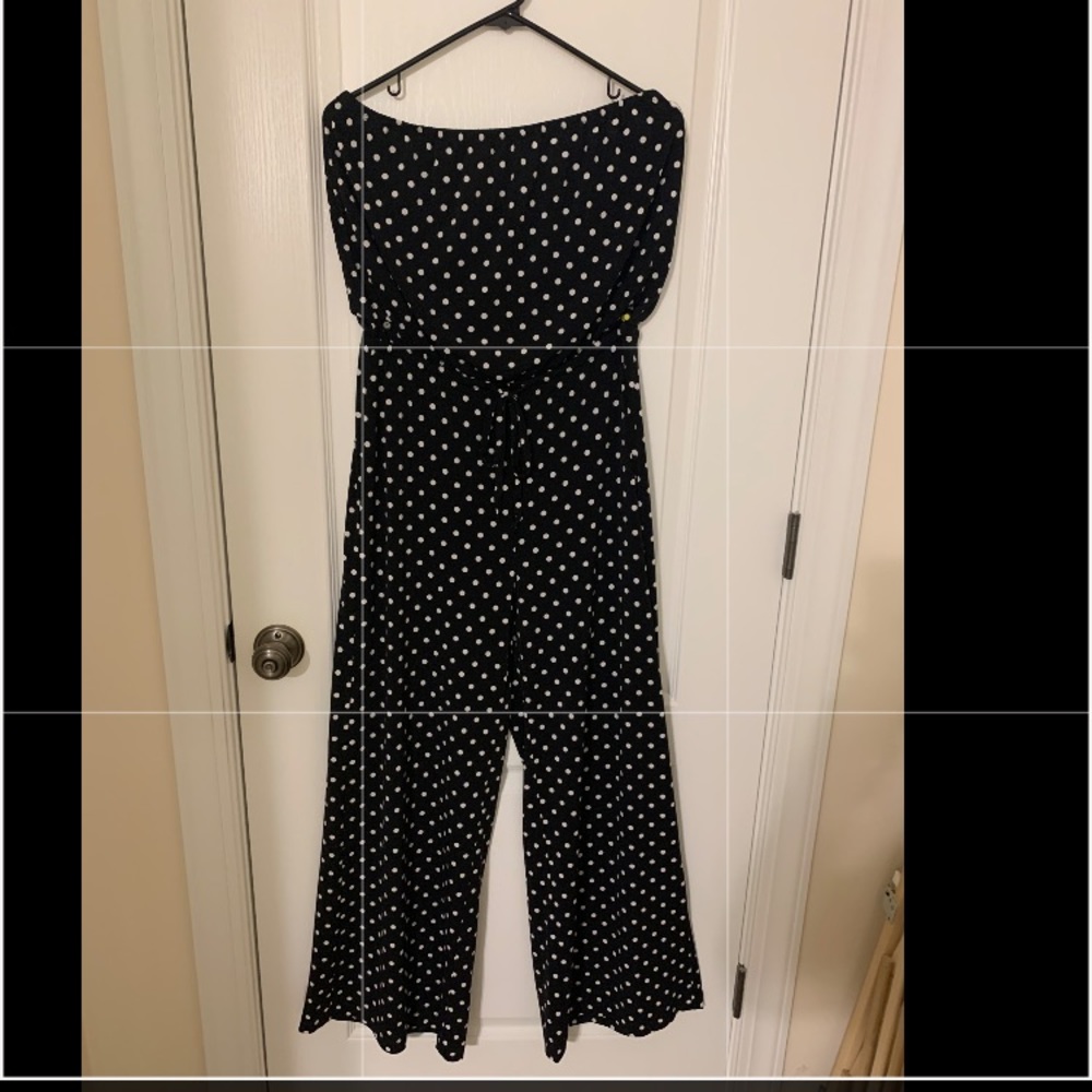 One piece sleeveless pantsuit
